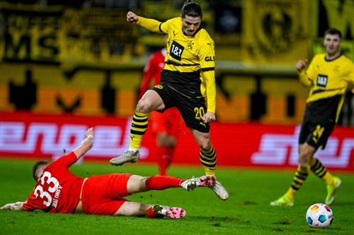 ไฮเดนไฮเมอร์ vs โบรุสเซีย ดอร์ทมุนด์