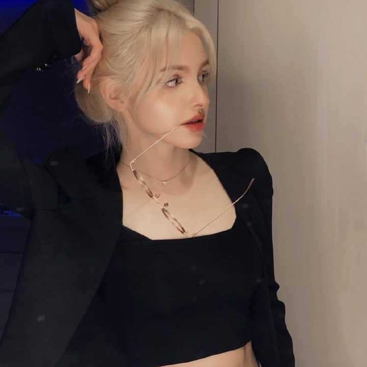 6686体育银牌作者Ophelia