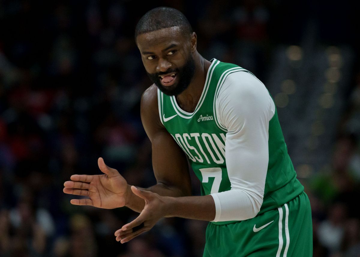 Jaylen Brown: ผู้เล่นตัวจริงของเราเปลี่ยนไปมากในปีนี้ ฉันต้องเข้มแข็งและก้าวร้าว