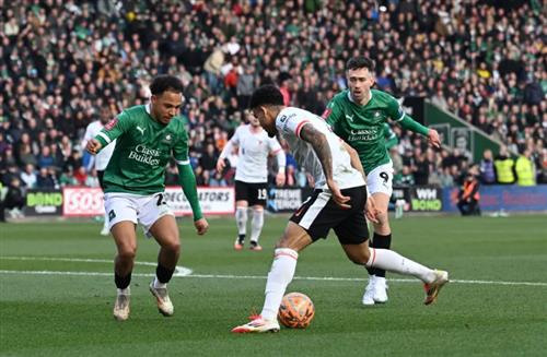 พลีมัธ อาร์ไกล์ vs ลิเวอร์พูล