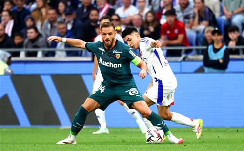 ลียง vs อาร์ซี เลนส์