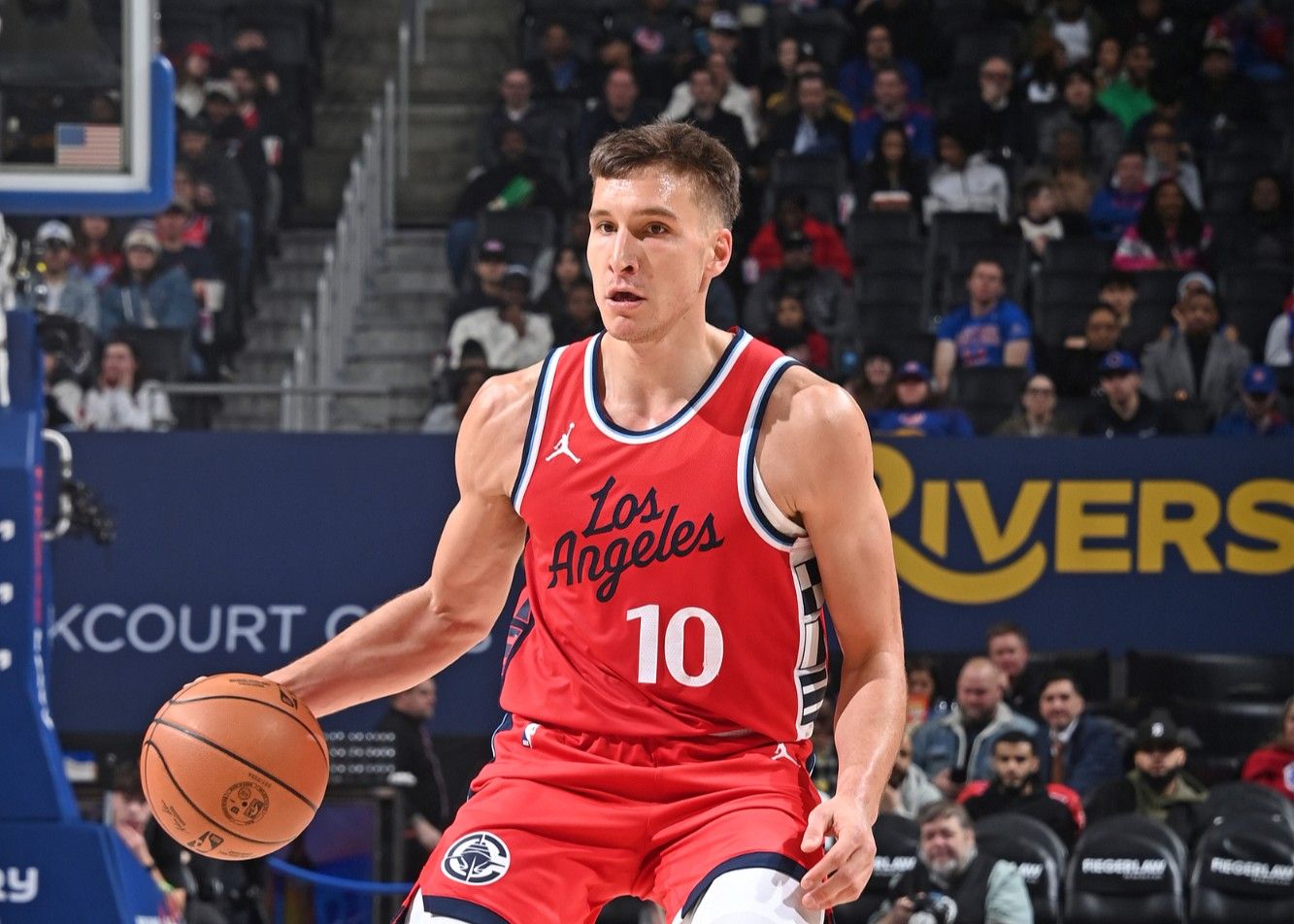 ผู้เล่นสำรองของ Clippers ห้าคนตีสามพอยน์เตอร์หลายลูกเพื่อผูกสถิติ NBA และสร้างสถิติใหม่ในประวัติศาสตร์ของทีม