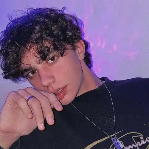 6686体育海外作者Talia